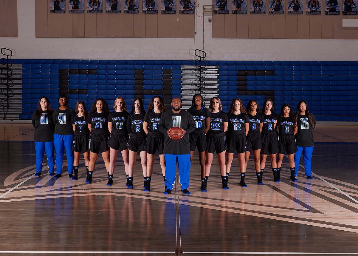 2022 Frontier WBB Team.jpg